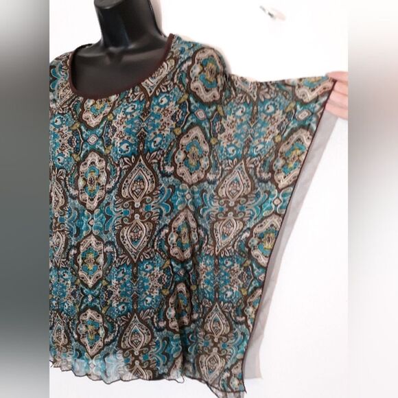 Julie's Closet sheer poncho blouse - Picture 5 of 7